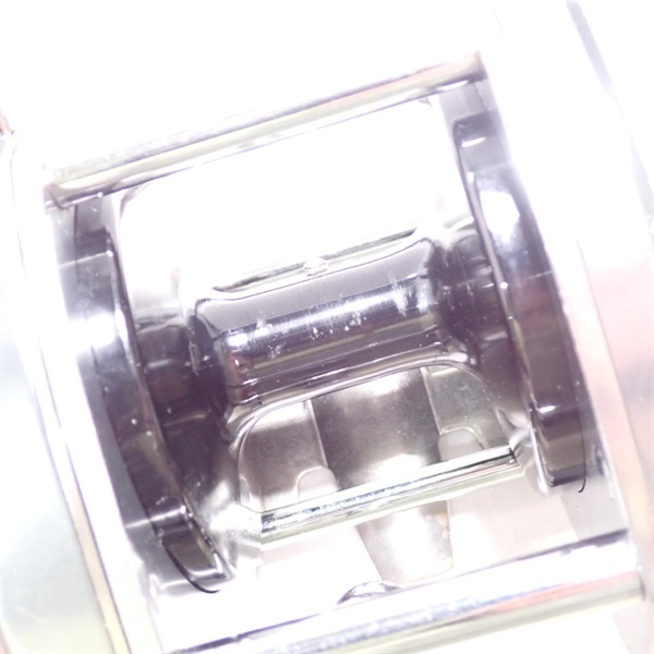 バンタム１０００Ｌ（右）